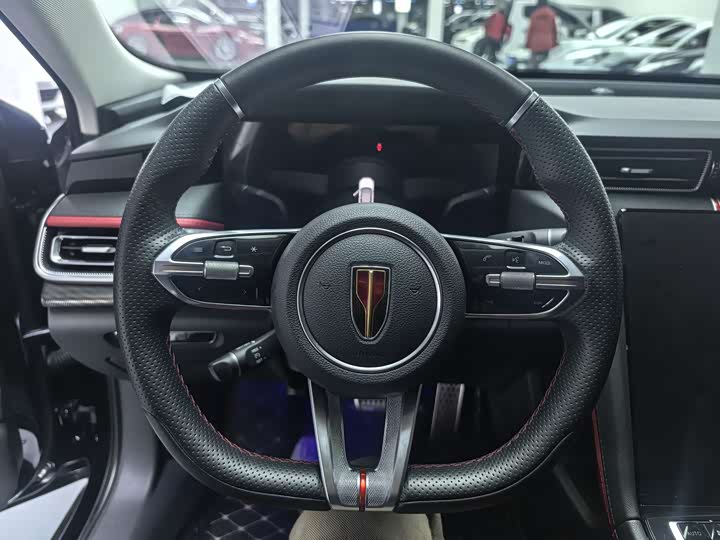 Фото 5 - Hongqi H6