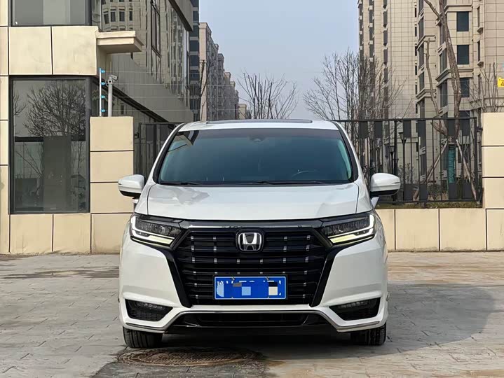 Фото 2 - Honda Elysion