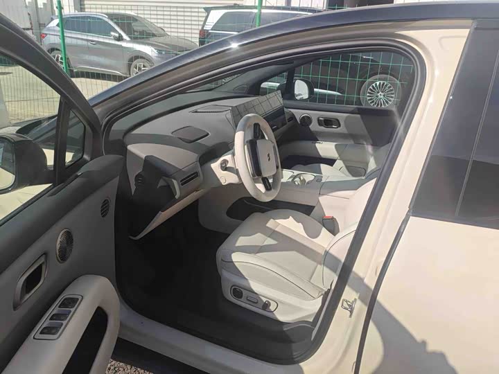 Фото 3 - LiXiang i6