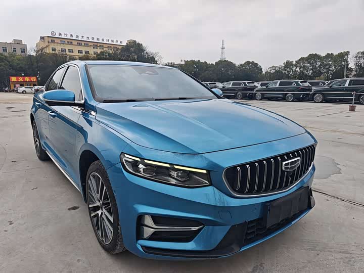 Фото 3 - Geely Preface