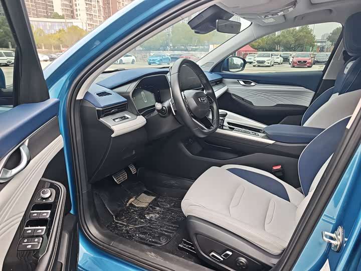 Фото 4 - Geely Preface