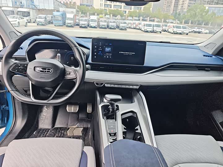 Фото 6 - Geely Preface