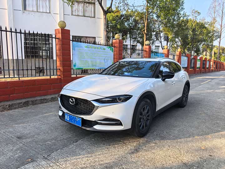 Фото 1 - Mazda CX-4