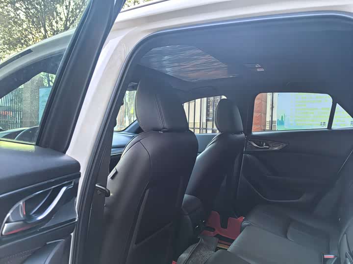 Фото 5 - Mazda CX-4