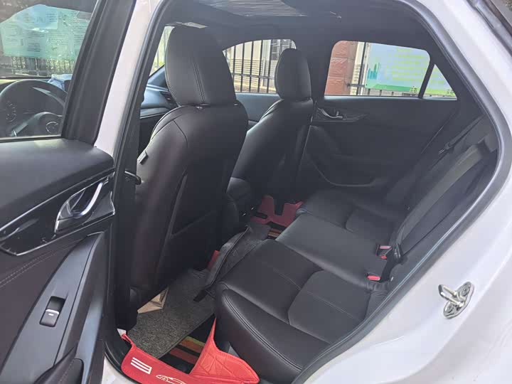 Фото 6 - Mazda CX-4