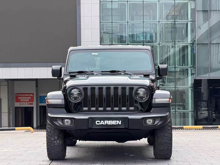 Фото 2 - Jeep Wrangler