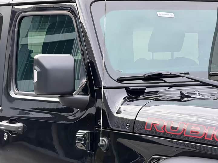 Фото 4 - Jeep Wrangler