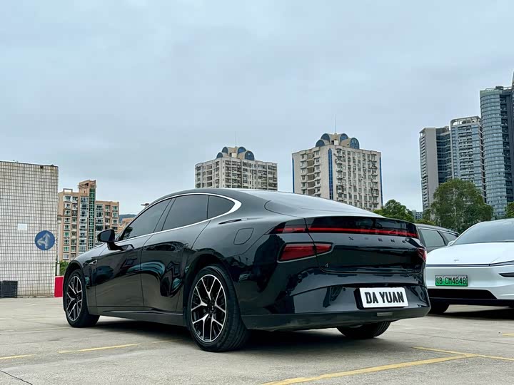 Фото 4 - XPeng P7