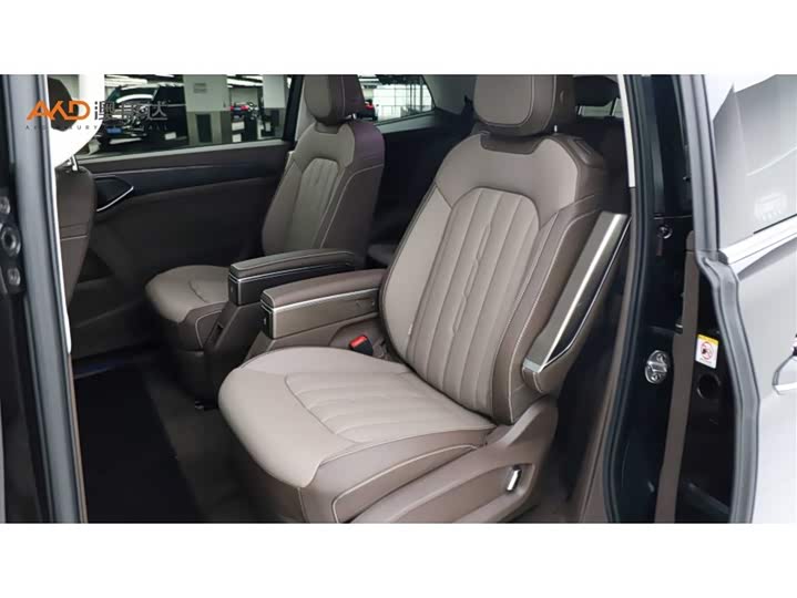 Фото 7 - Volkswagen Viloran