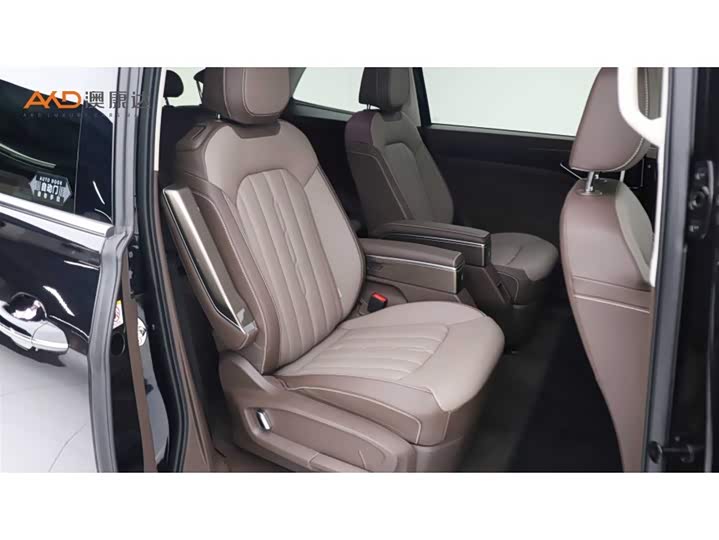 Фото 8 - Volkswagen Viloran