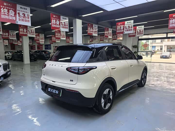 Фото 8 - Geely Galaxy Geome