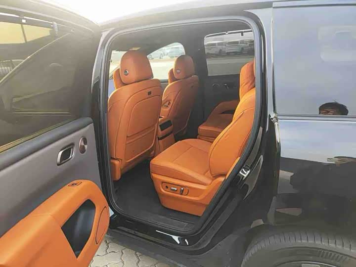 Фото 4 - LiXiang i8