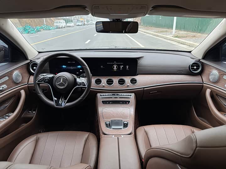Фото 5 - Mercedes-Benz E-Class Hybrid