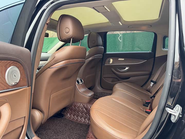 Фото 6 - Mercedes-Benz E-Class Hybrid