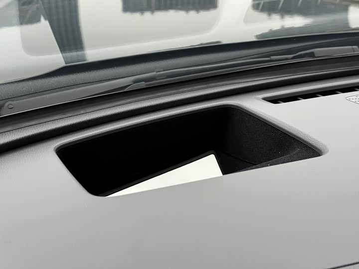 Фото 6 - Hongqi HS5