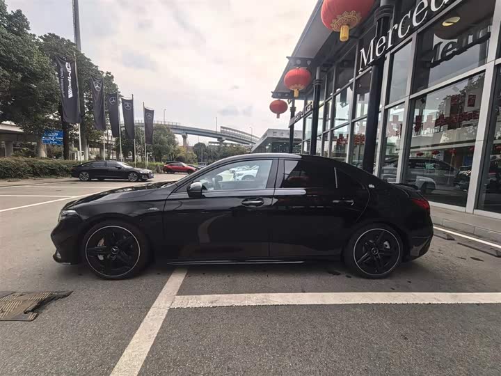 Фото 4 - Mercedes-Benz A-Class AMG