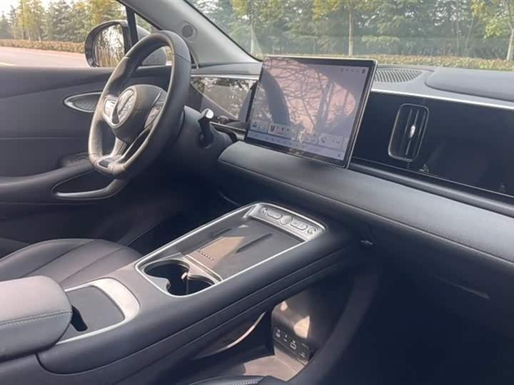 Фото 3 - BYD Sea Lion 05 EV