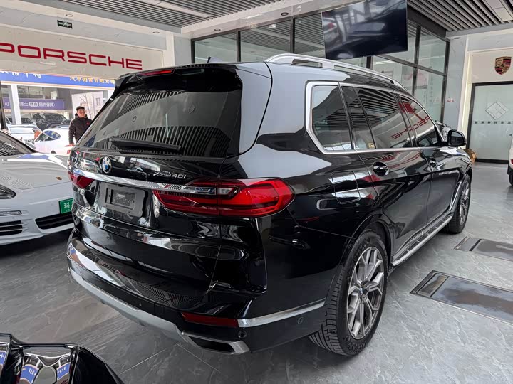 Фото 8 - BMW X7