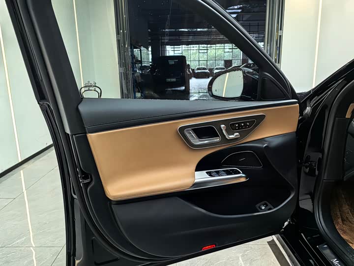 Фото 9 - Mercedes-Benz E-Class Hybrid