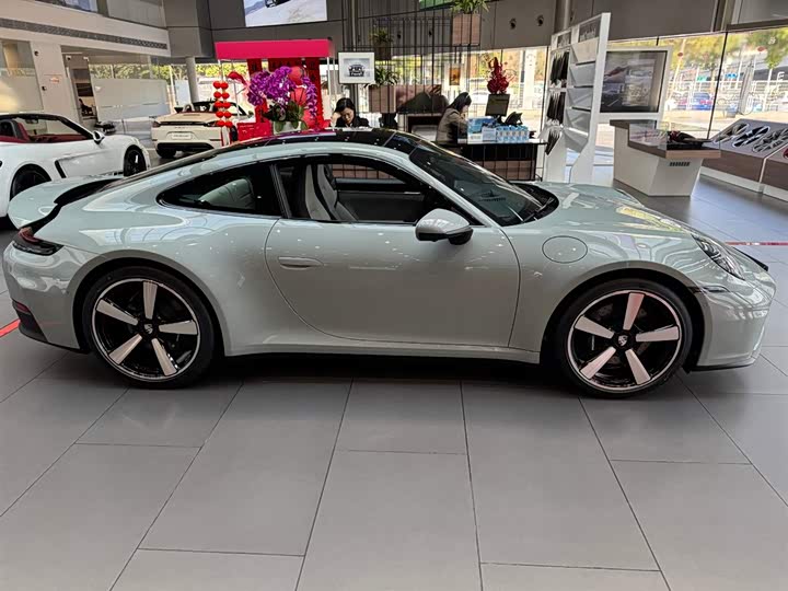 Фото 2 - Porsche 911