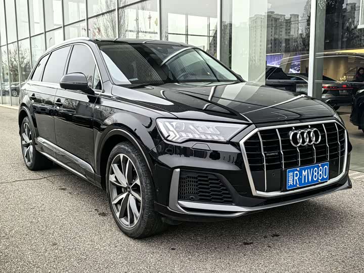 Фото 3 - Audi Q7
