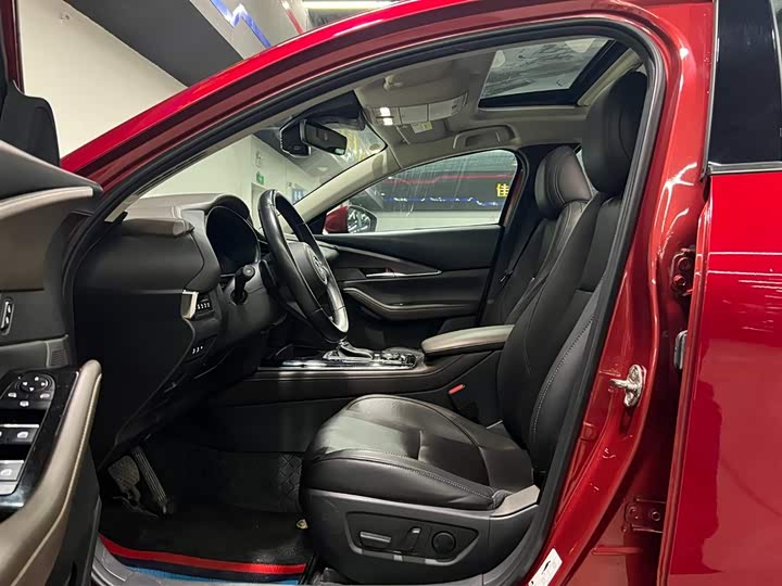 Фото 9 - Mazda CX-30