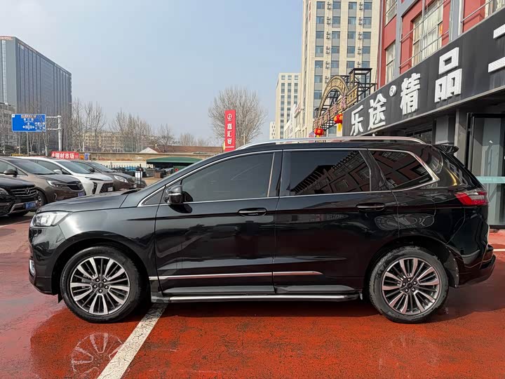 Фото 3 - Ford Edge