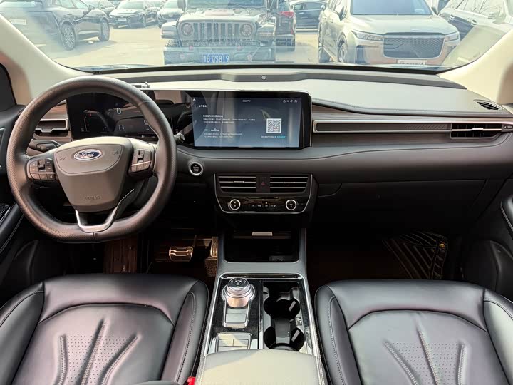 Фото 9 - Ford Edge