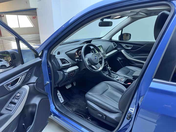 Фото 9 - Subaru Forester