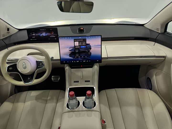 Фото 5 - Luxeed R7