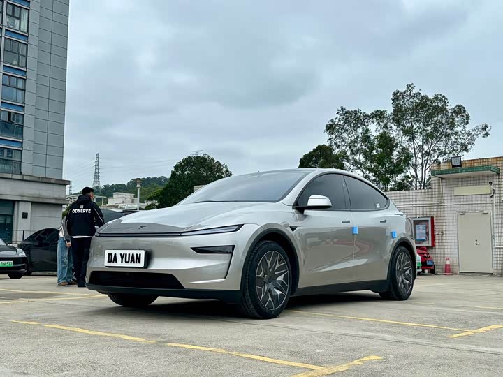 Photo 1 - Tesla Model Y