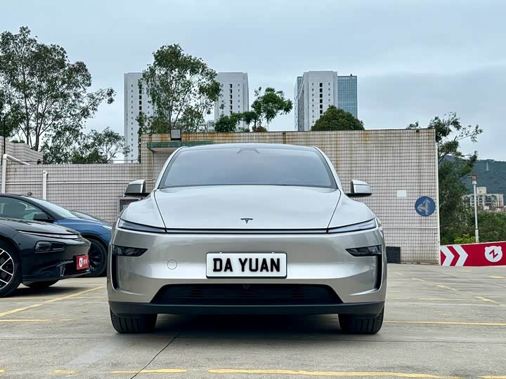 Photo 2 - Tesla Model Y