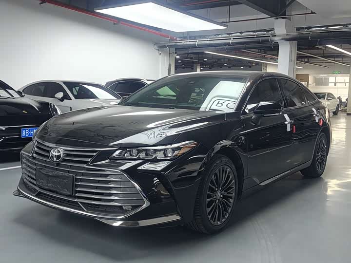Photo 1 - Toyota Avalon