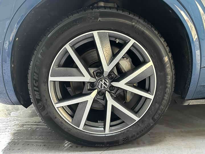 Фото 6 - Volkswagen Touareg