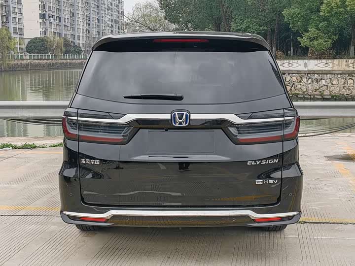 Фото 9 - Honda Elysion