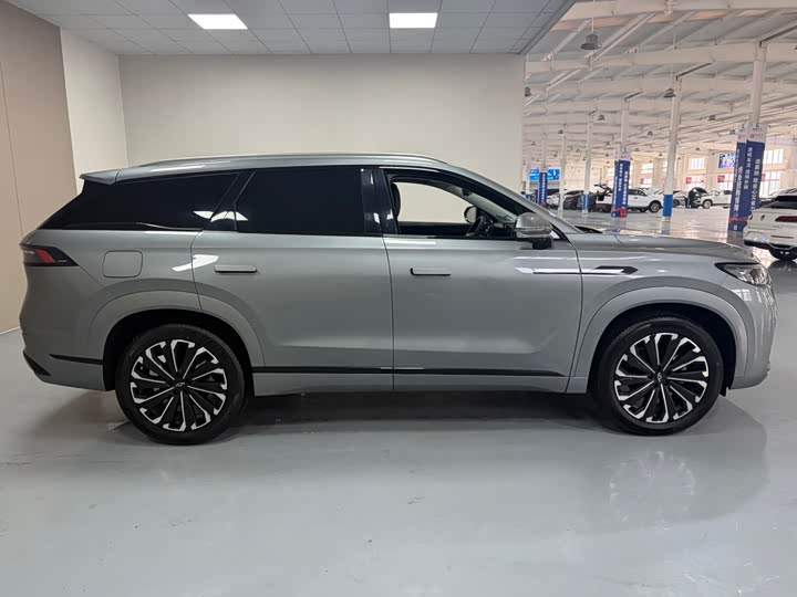 Фото 8 - Chery Tiggo 9