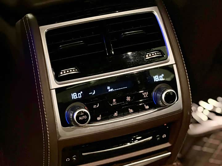 Фото 7 - BMW 7 Series