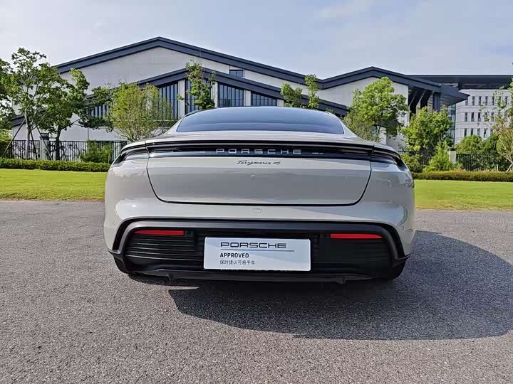 Фото 5 - Porsche Taycan