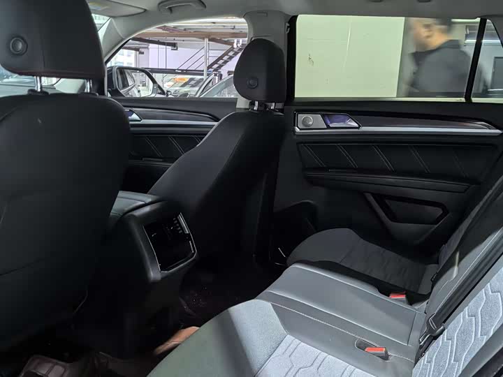 Фото 7 - Volkswagen Teramont X