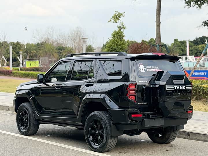 Фото 9 - Tank 400 Hybrid