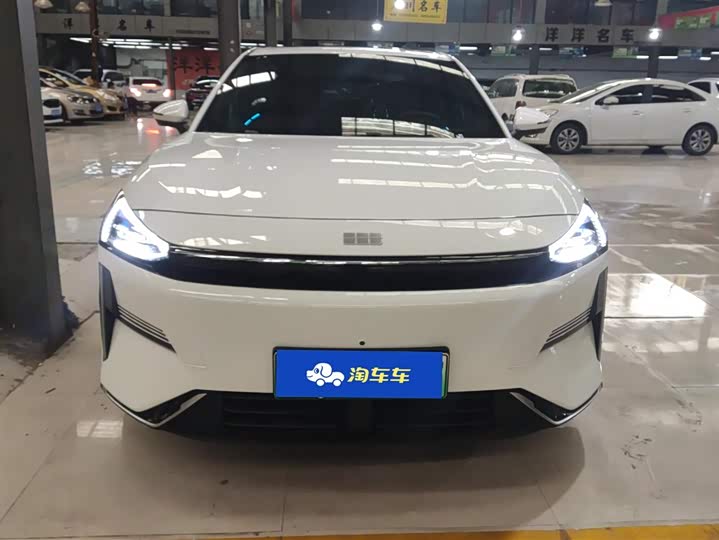 Фото 2 - Geely Galaxy L6