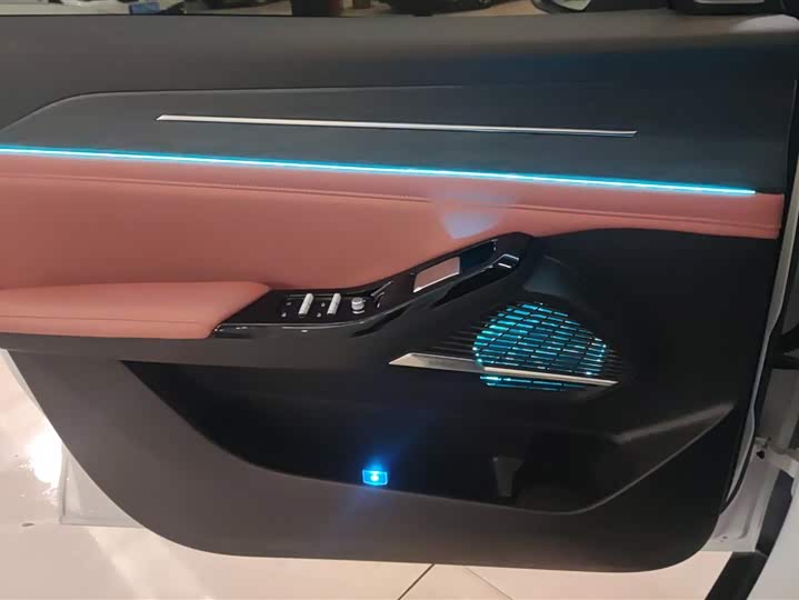 Фото 7 - Geely Galaxy L6