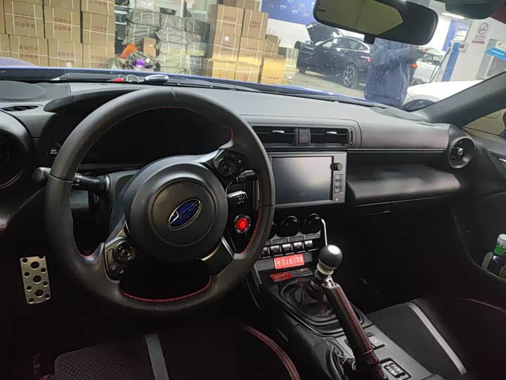 Фото 4 - Subaru BRZ