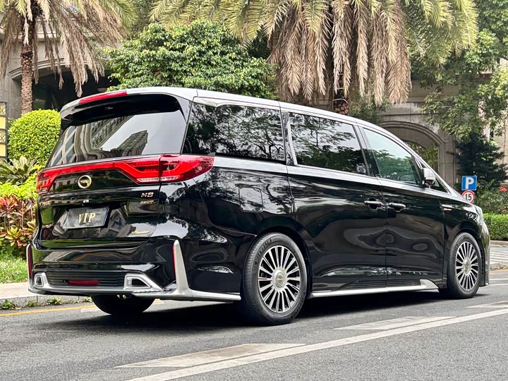 Фото 4 - GAC Trumpchi M8