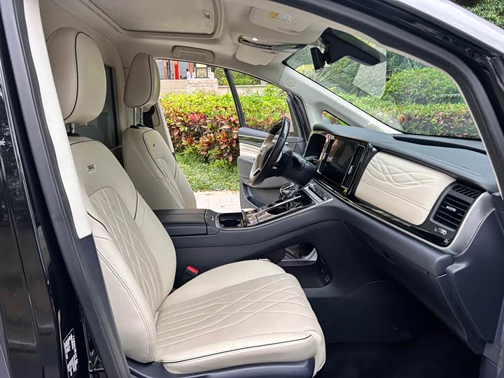 Фото 7 - GAC Trumpchi M8