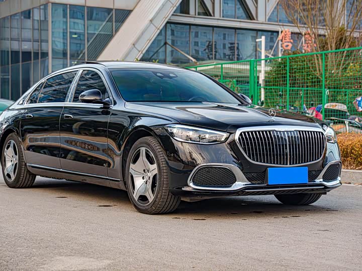 Фото 3 - Mercedes-Benz Maybach S-Class