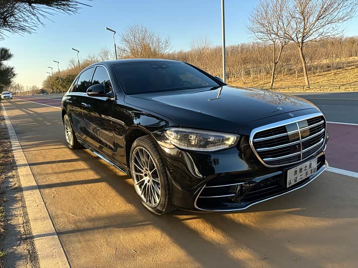 Фото 3 - Mercedes-Benz S-Class