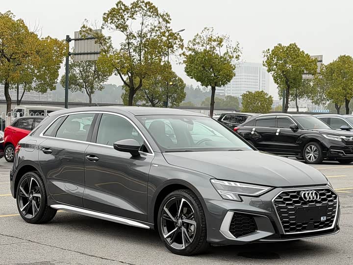 Фото 2 - Audi A3