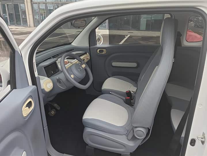 Фото 9 - Bestune Pony