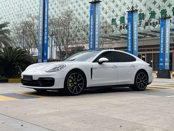 Фото 1 - Porsche Panamera Hybrid